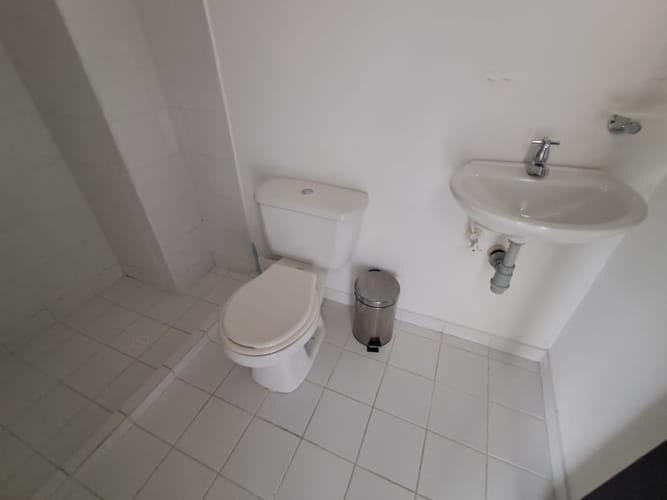 Oficina en arriendo en Simon Bolivar, Itagüí, 200 m² · foto 12 de 13