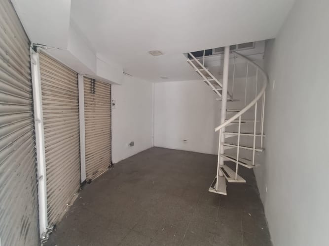 Local en arriendo en Conquistadores, Medellín, 16 m² · foto 2 de 10