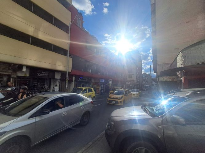 Local en arriendo en Conquistadores, Medellín, 16 m² · foto 9 de 10