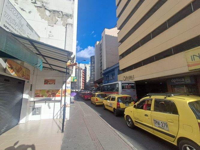 Local en arriendo en Conquistadores, Medellín, 16 m² · foto 10 de 10