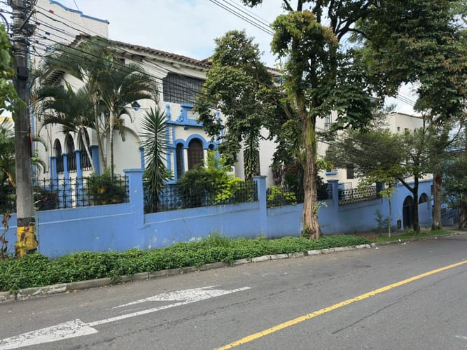 Casa de 20 alcobas en venta en Prado, Medellín · foto 4 de 4