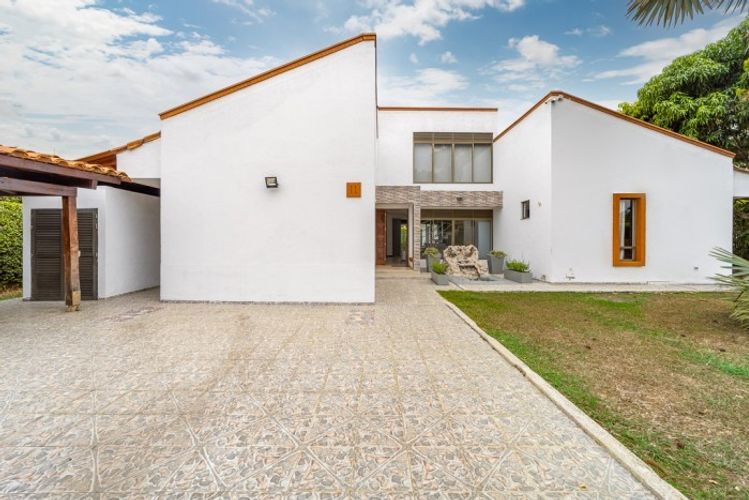 Casa de 5 alcobas en venta en La Morada, Jamundí · foto 2 de 22