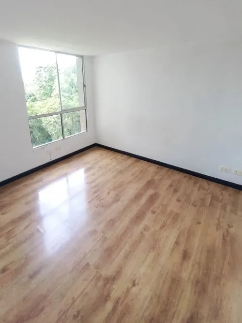 Apartamento de 3 alcobas en venta en Los Colegios, Rionegro, 76 m² · foto 4 de 7
