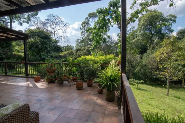 Casa de 5 alcobas en venta en San Lucas, Medellín, 350 m² · foto 3 de 22