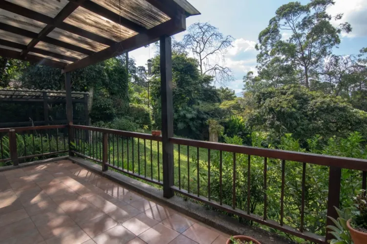 Casa de 5 alcobas en venta en San Lucas, Medellín, 350 m² · foto 20 de 22