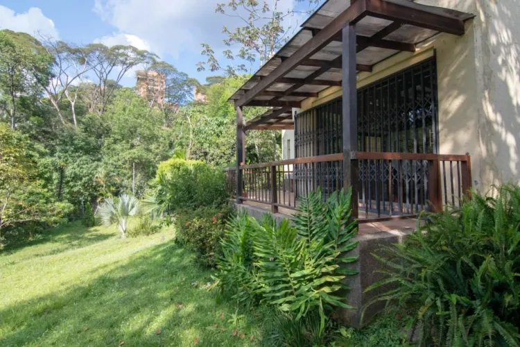 Casa de 5 alcobas en venta en San Lucas, Medellín, 350 m² · foto 22 de 22