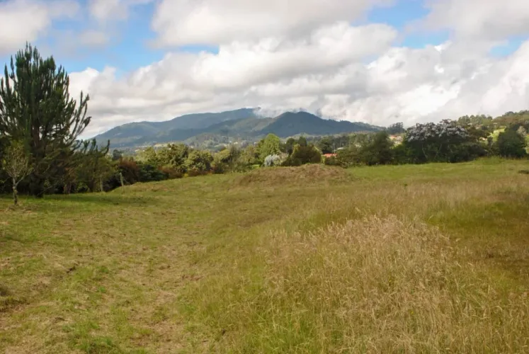 Lote en venta en El Poblado, Medellín · foto 4 de 17
