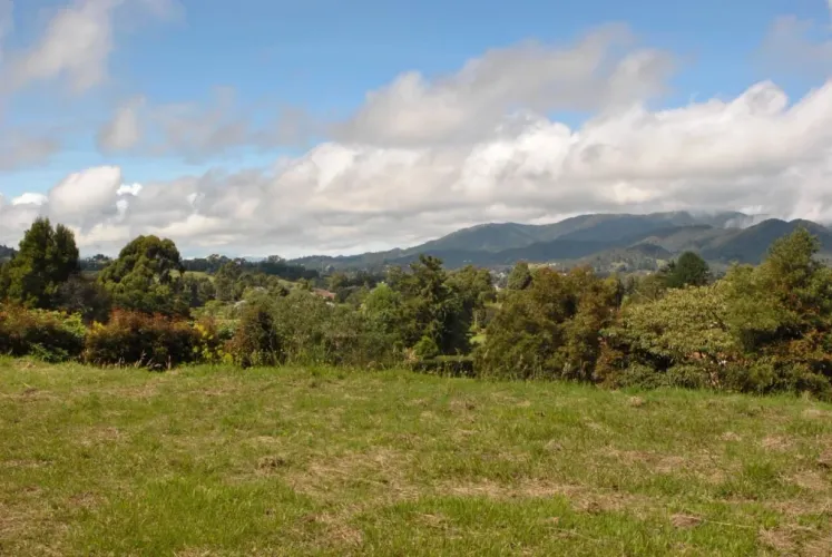 Lote en venta en El Poblado, Medellín · foto 10 de 17