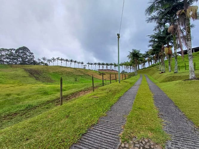 Lote en venta en Vilachuaga, Rionegro, 450 m² · foto 2 de 20