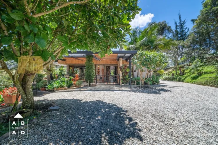 Casa de 4 alcobas en venta en El Carmen De Viboral, El Carmen de Viboral, 457 m² · foto 11 de 12