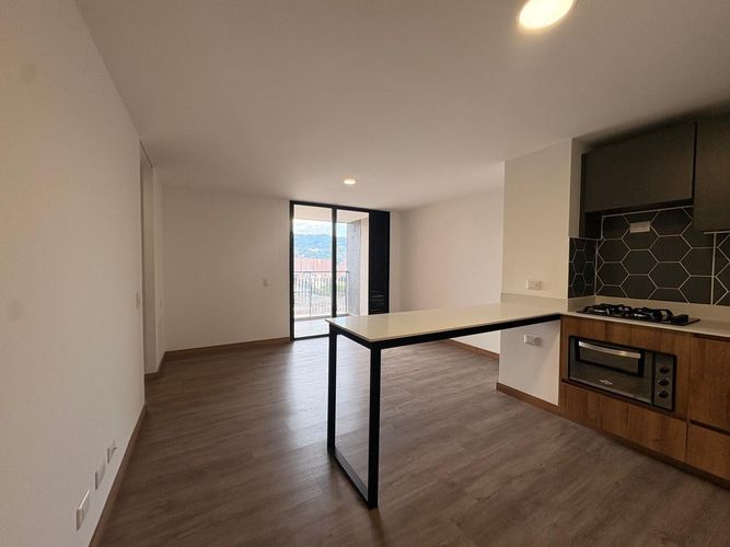 Apartamento de 2 alcobas en venta en Camino Verde, Envigado, 62 m² · foto 7 de 13