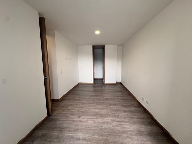Apartamento de 2 alcobas en venta en Camino Verde, Envigado, 62 m² · foto 8 de 13