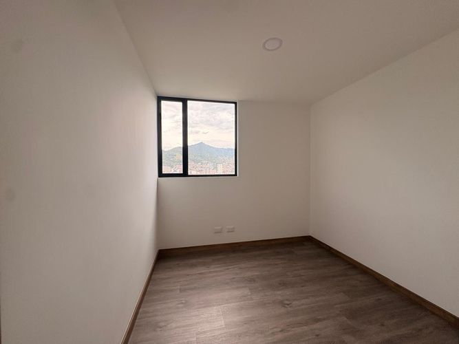 Apartamento de 2 alcobas en venta en Camino Verde, Envigado, 62 m² · foto 9 de 13