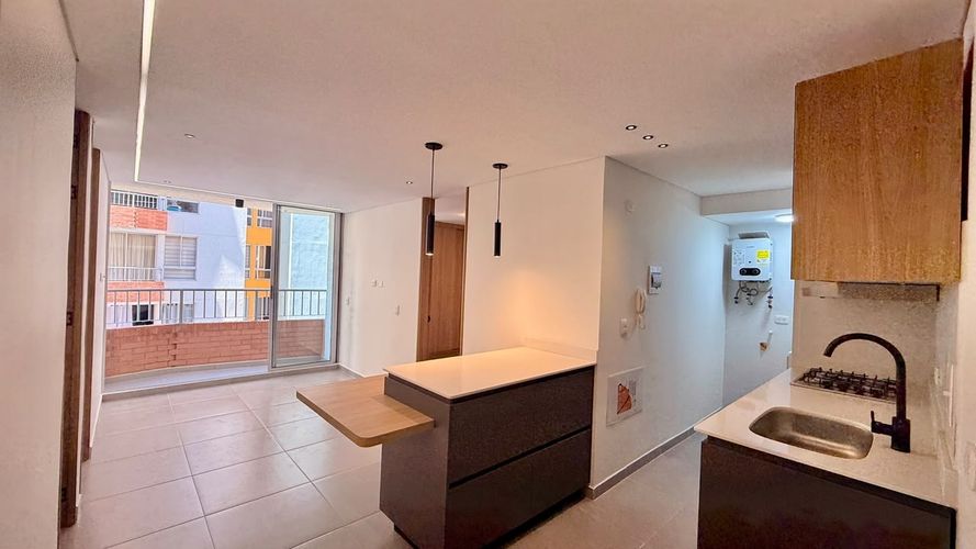 Apartamento de 3 alcobas en venta en La Campiña, Girón, 53 m² · foto 2 de 24