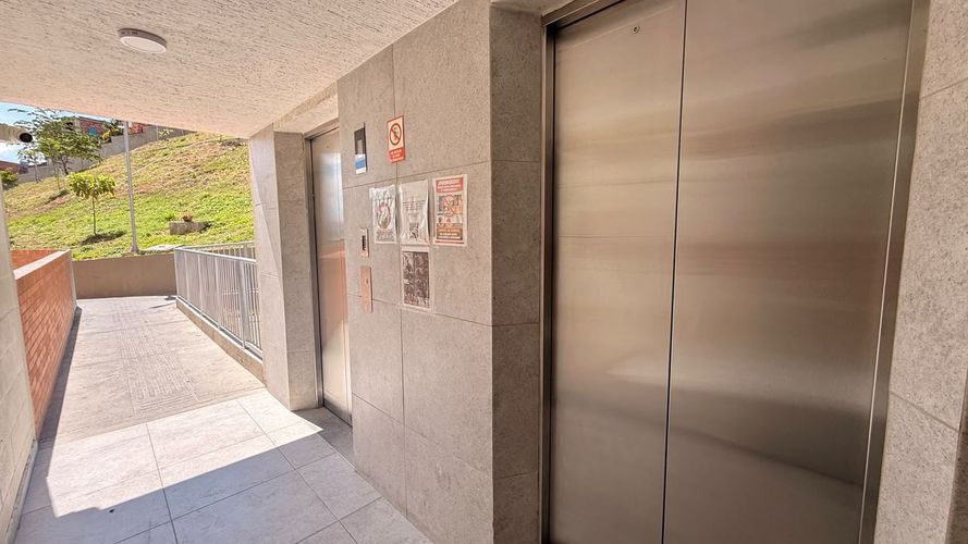 Apartamento de 3 alcobas en venta en La Campiña, Girón, 53 m² · foto 20 de 24