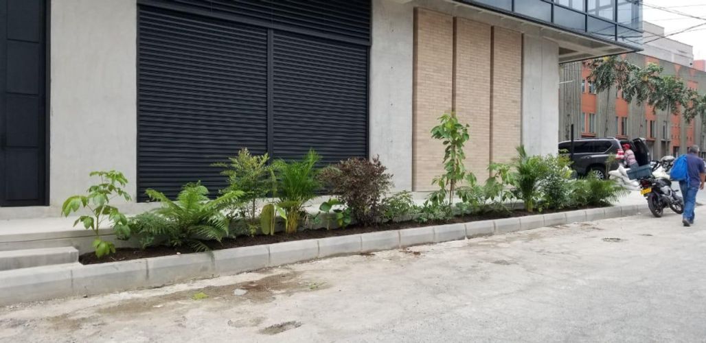 Oficina en arriendo en El Carmelo, Itagüí, 2303 m² · foto 12 de 24