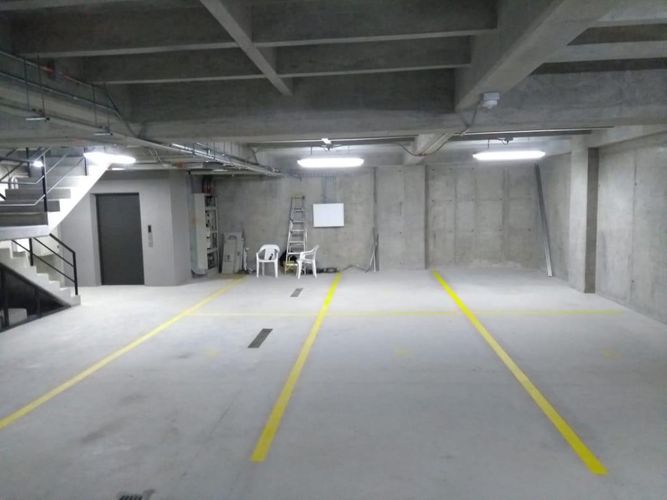 Oficina en arriendo en El Carmelo, Itagüí, 2303 m² · foto 13 de 24