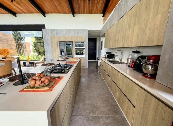 Casa de 3 alcobas en venta en Los Salados, El Retiro, 358 m² · foto 3 de 7