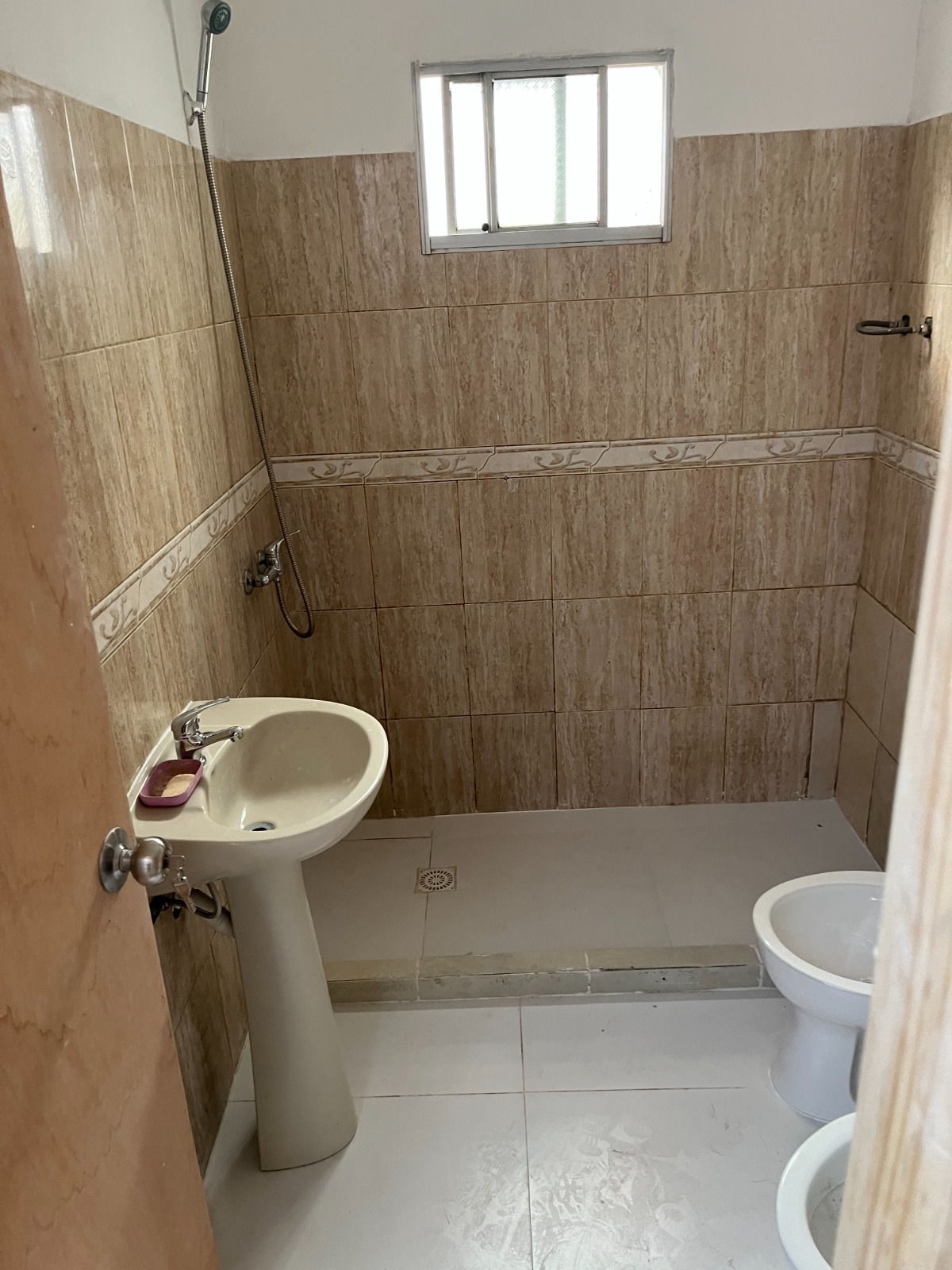 Alquiler de casa de 3 dormitorios  con patio con parrillero en La Union · Foto 10
