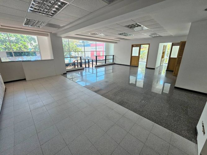 Local en venta en Mejoras Publicas, Bucaramanga, 275 m² · foto 2 de 13