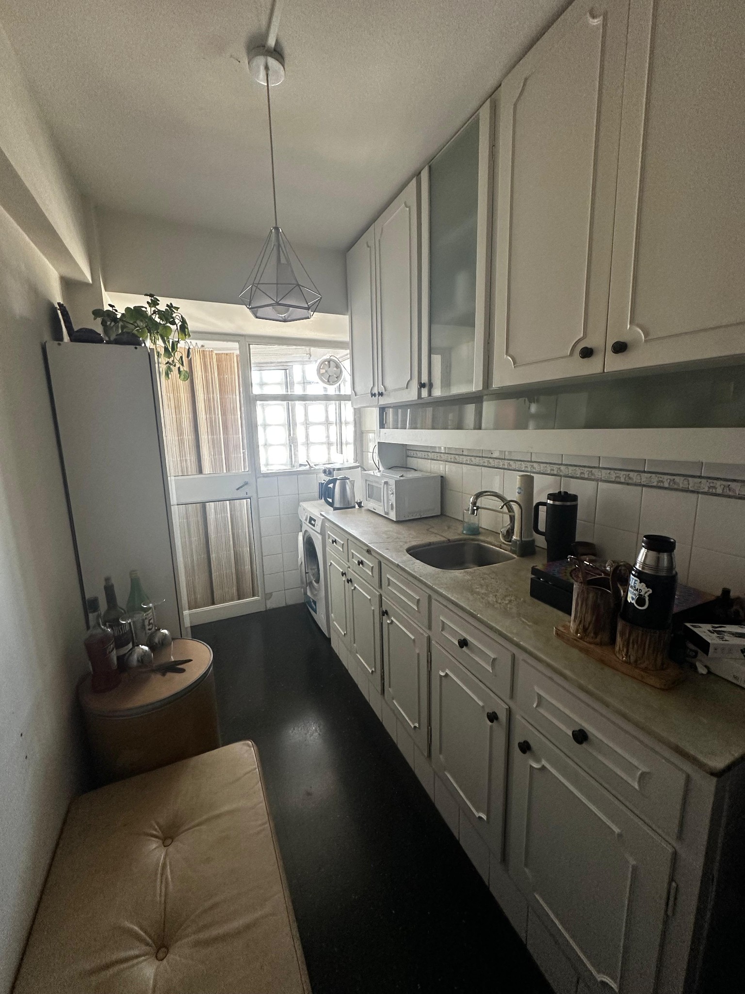 Apartamento En Alquiler De 2 Dormitorios En Parque Batlle Muy Luminoso Y Con Excelentes Servicios · Foto 9
