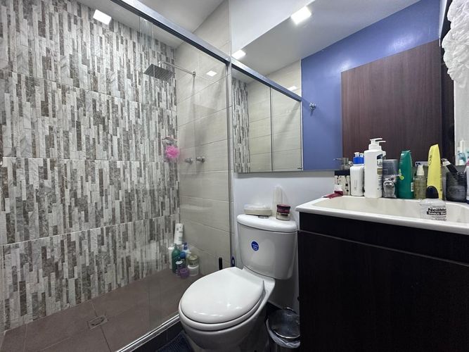 Apartamento de 2 alcobas en venta en El Poblado, Medellín, 84 m² · foto 17 de 18