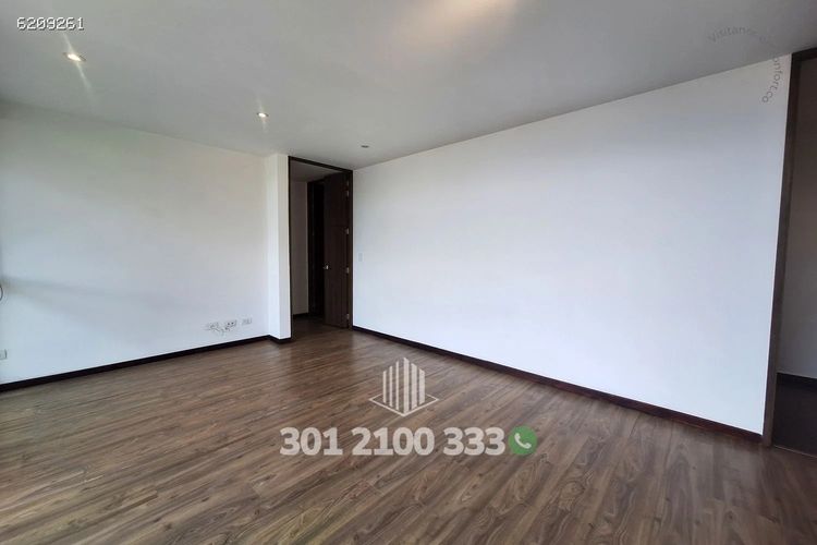 Apartamento de 1 alcoba en arriendo en Los Balsos, Medellín, 64 m² · foto 3 de 20