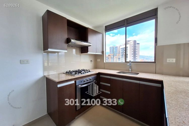 Apartamento de 1 alcoba en arriendo en Los Balsos, Medellín, 64 m² · foto 5 de 20