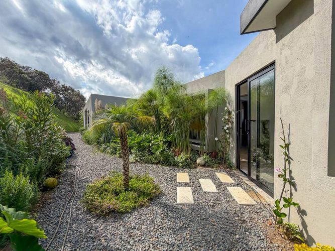 Casa de 5 alcobas en venta en Guarne, 330 m² · foto 4 de 24