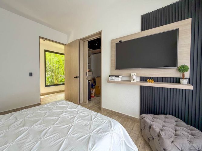 Casa de 5 alcobas en venta en Guarne, 330 m² · foto 5 de 24