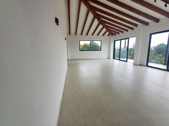 Casa de 4 alcobas en venta en El Carmen de Viboral, 400 m² · foto 6 de 24