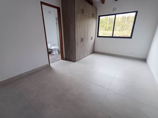 Casa de 4 alcobas en venta en El Carmen de Viboral, 400 m² · foto 11 de 24