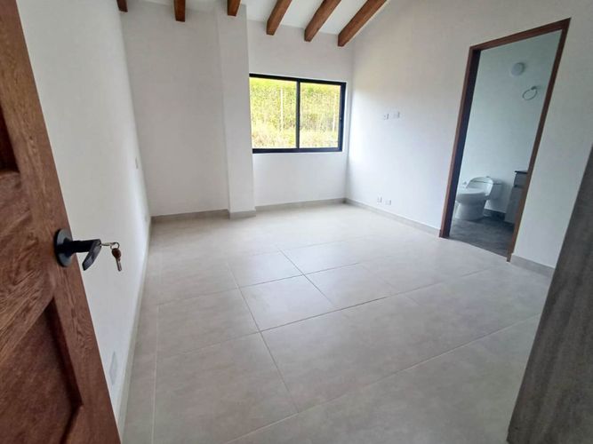 Casa de 4 alcobas en venta en El Carmen de Viboral, 400 m² · foto 18 de 24