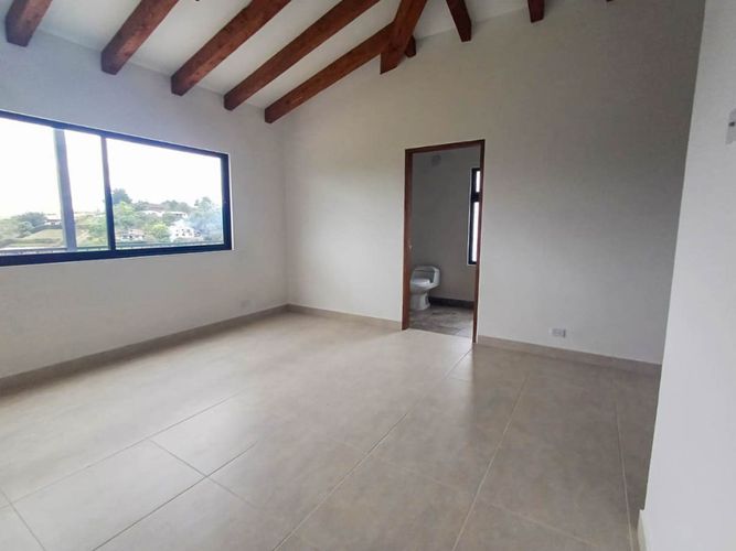 Casa de 4 alcobas en venta en El Carmen de Viboral, 400 m² · foto 19 de 24