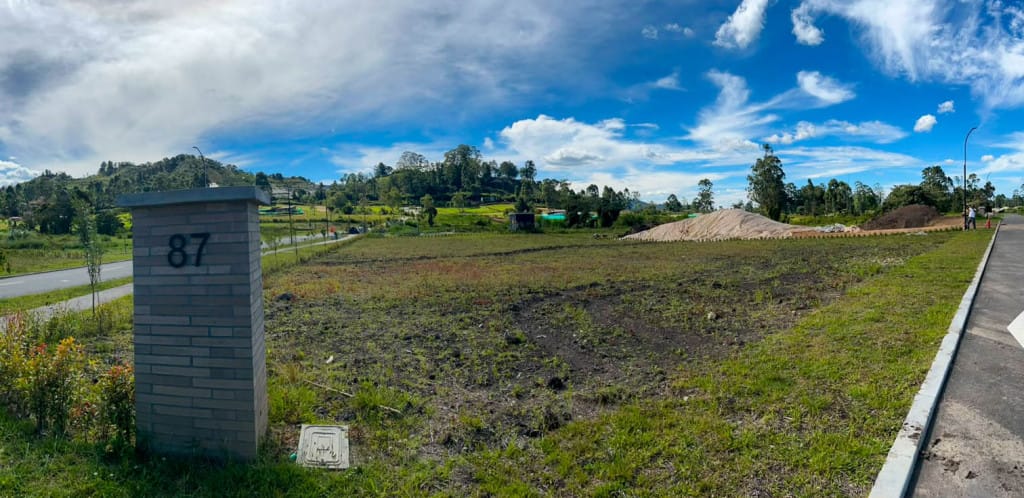 Lote en venta en El Tambo, La Ceja, 1403 m² · foto 5 de 5