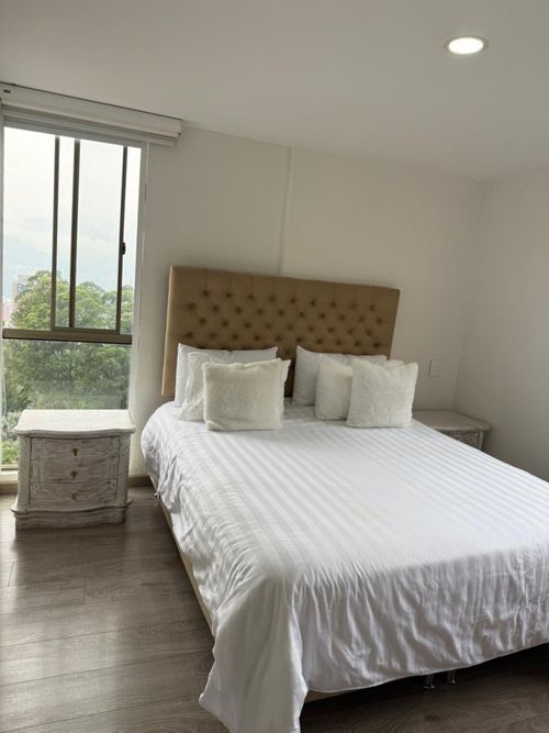 Apartamento de 3 alcobas en arriendo en Los Naranjos, Medellín, 90 m² · foto 7 de 20