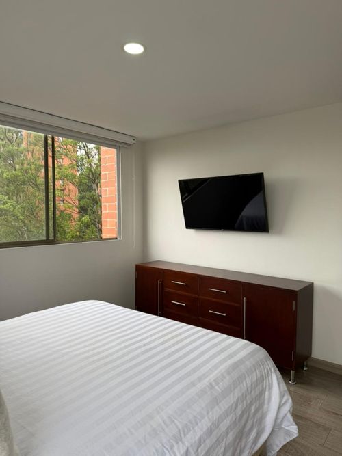 Apartamento de 3 alcobas en arriendo en Los Naranjos, Medellín, 90 m² · foto 8 de 20