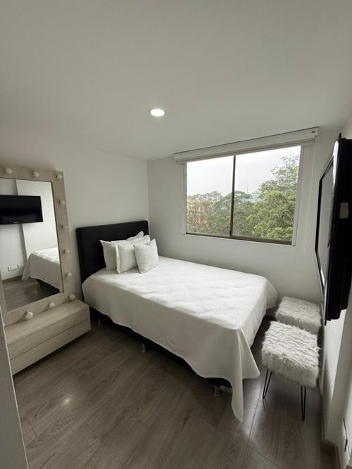 Apartamento de 3 alcobas en arriendo en Los Naranjos, Medellín, 90 m² · foto 9 de 20