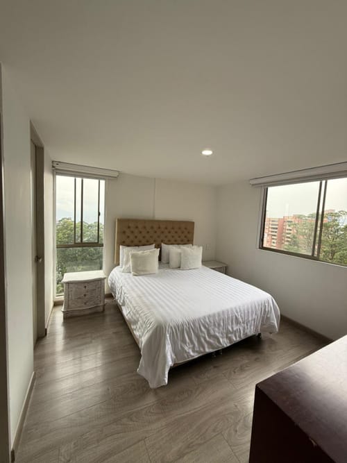 Apartamento de 3 alcobas en arriendo en Los Naranjos, Medellín, 90 m² · foto 12 de 20