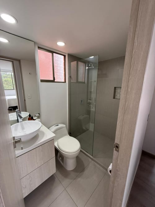 Apartamento de 3 alcobas en arriendo en Los Naranjos, Medellín, 90 m² · foto 15 de 20