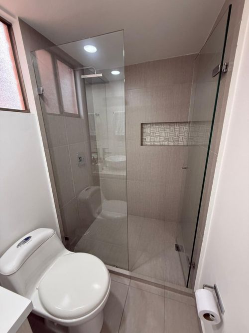 Apartamento de 3 alcobas en arriendo en Los Naranjos, Medellín, 90 m² · foto 17 de 20