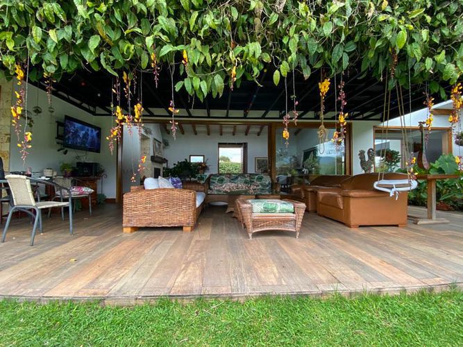 Casa de 3 alcobas en venta en Lomitas, La Ceja, 375 m² · foto 2 de 7