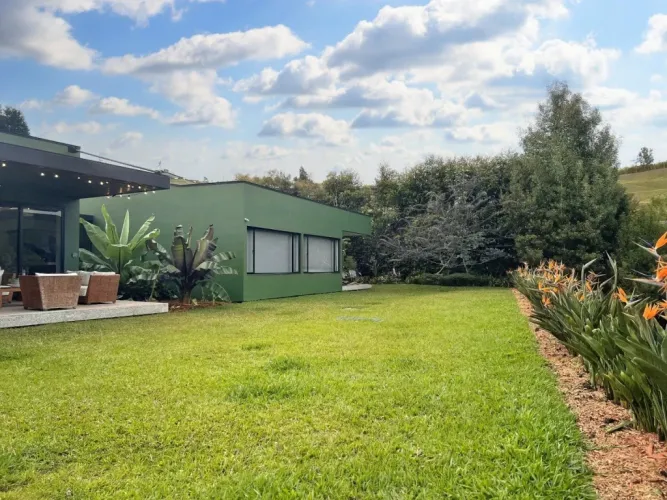Casa de 3 alcobas en venta en La Mosquita, Rionegro, 310 m² · foto 2 de 24