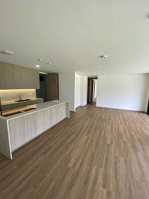 Apartamento de 2 alcobas en venta en Pontezuela, Rionegro, 1266 m² · foto 8 de 19