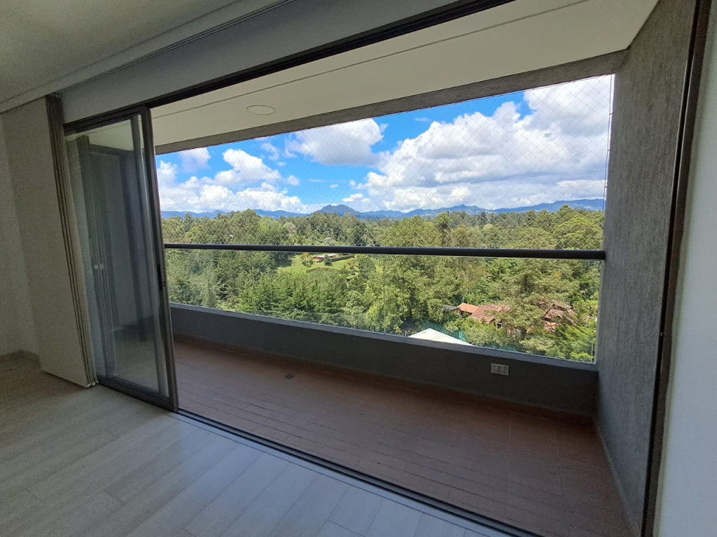 Apartamento en arriendo en Centro, Rionegro · foto 2 de 11