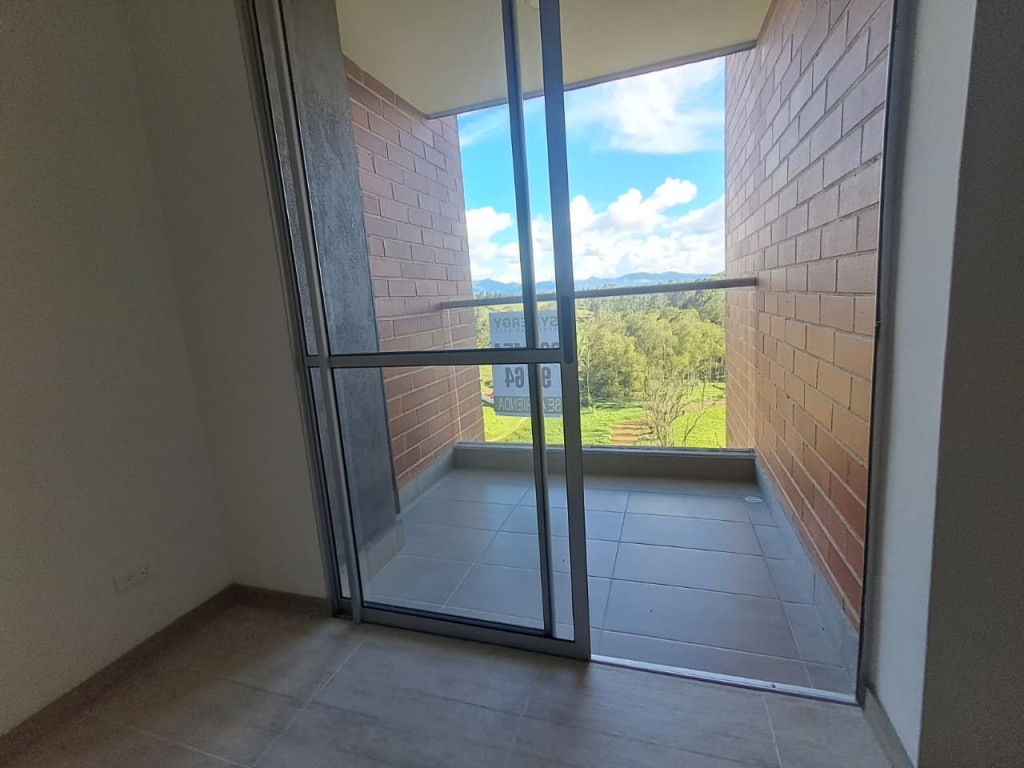 Apartamento en arriendo en Centro, Rionegro · foto 2 de 13