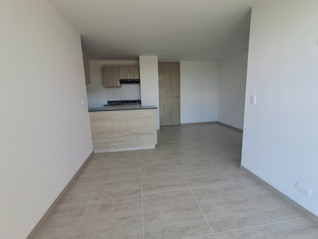 Apartamento en arriendo en Centro, Rionegro · foto 5 de 13
