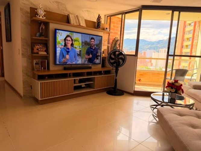 Apartamento de 3 alcobas en arriendo en Aves Maria, Sabaneta, 95 m² · foto 2 de 13
