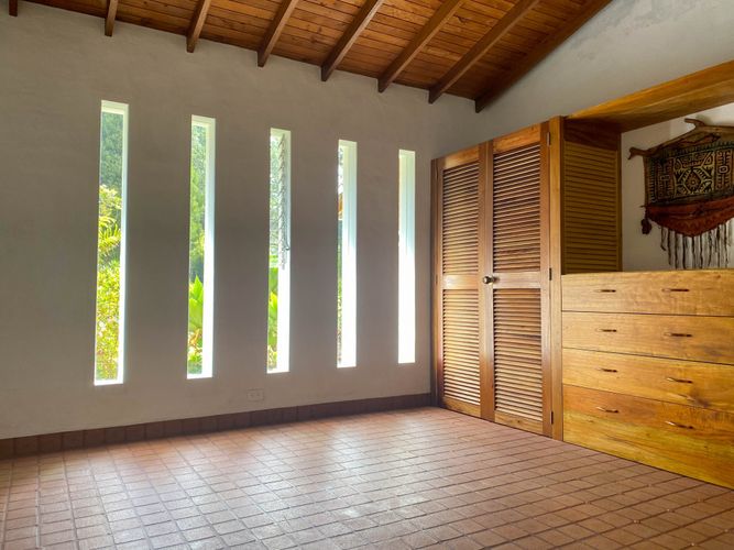 Casa de 3 alcobas en venta en Vía Las Palmas, El Retiro, 180 m² · foto 2 de 18