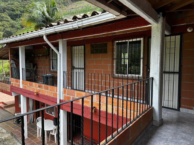 Finca en venta en Las Palmas, Envigado, 251 m² · foto 6 de 19